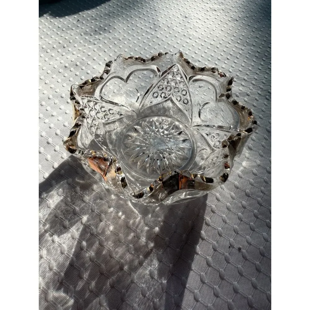 Vintage Clear Pressed Glass Heart Ruffled Candy Nut Trinket Bowl 4” Starburst